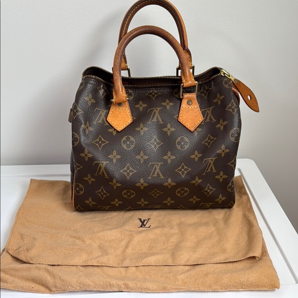 Louis Vuitton speedy- pls read description - Picture 9 of 9